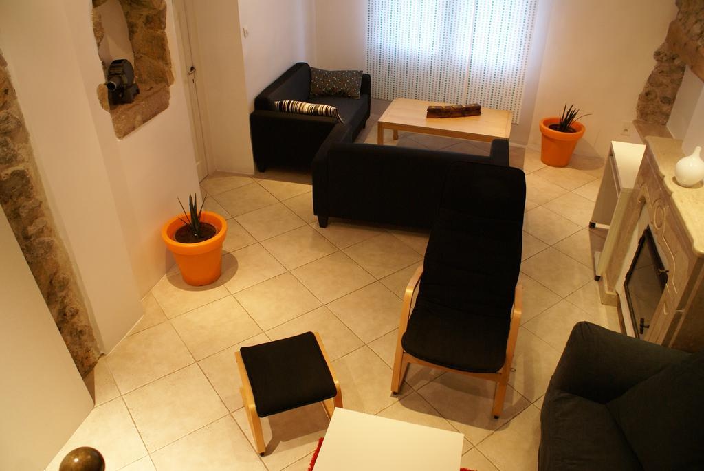Auberge Gekko Ornaisons Room photo